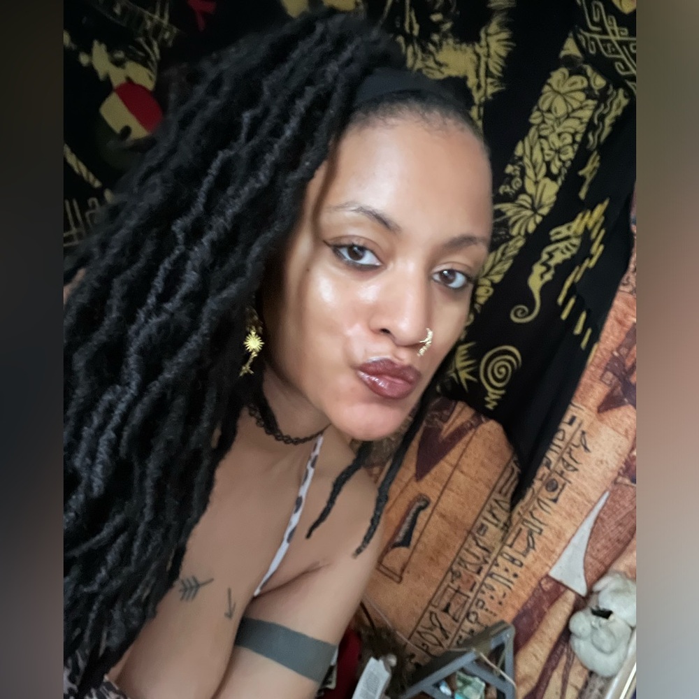 Meet your Posher, Victoria